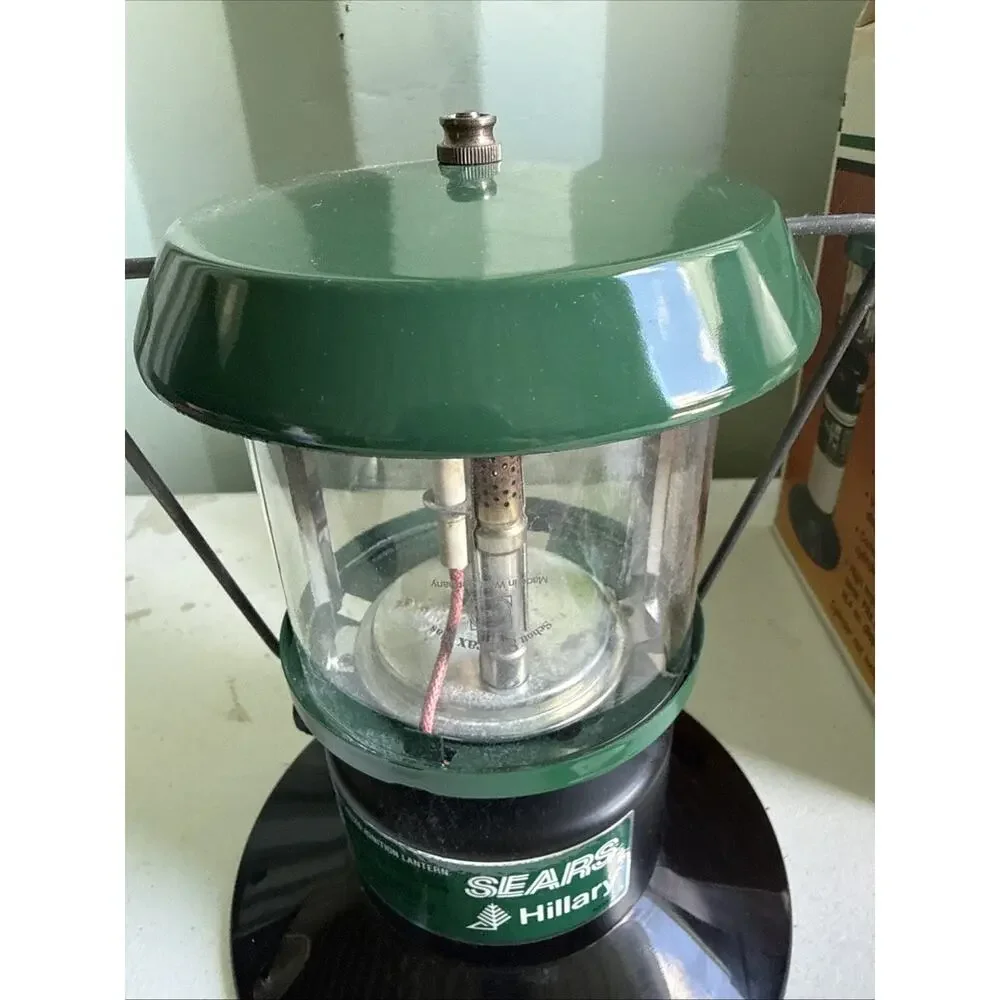 SEARS BEST HILLARY DELUXE DOUBLE MANTLE PROPANE LANTERN W/PIEZO IGNITION